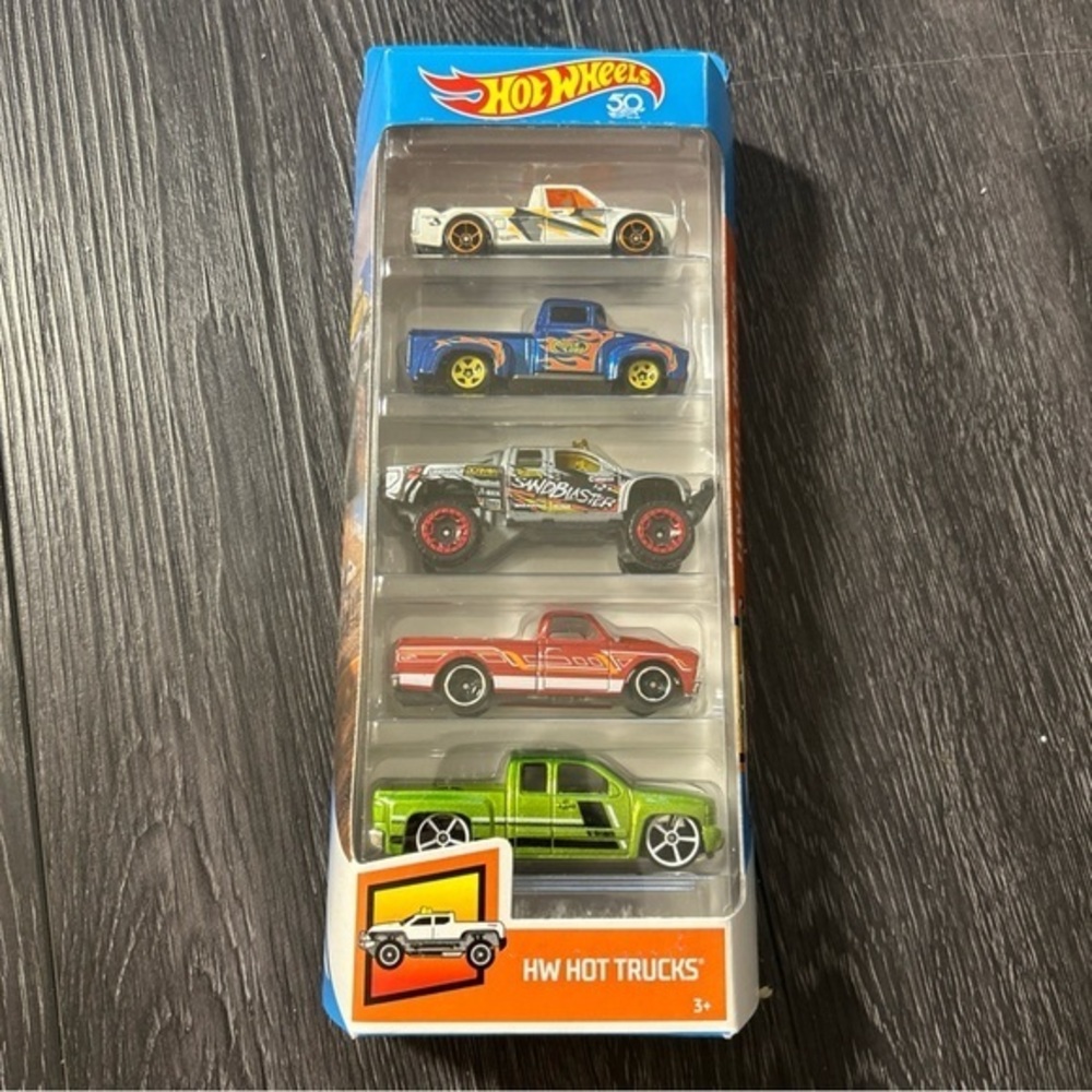 Hot Wheels HW Hot Trucks 5-Pack 50th Anniversary 07 Silverado